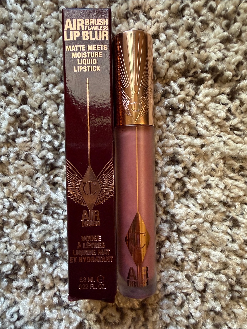 Charlotte Tilbury- Pillow talk medium blur